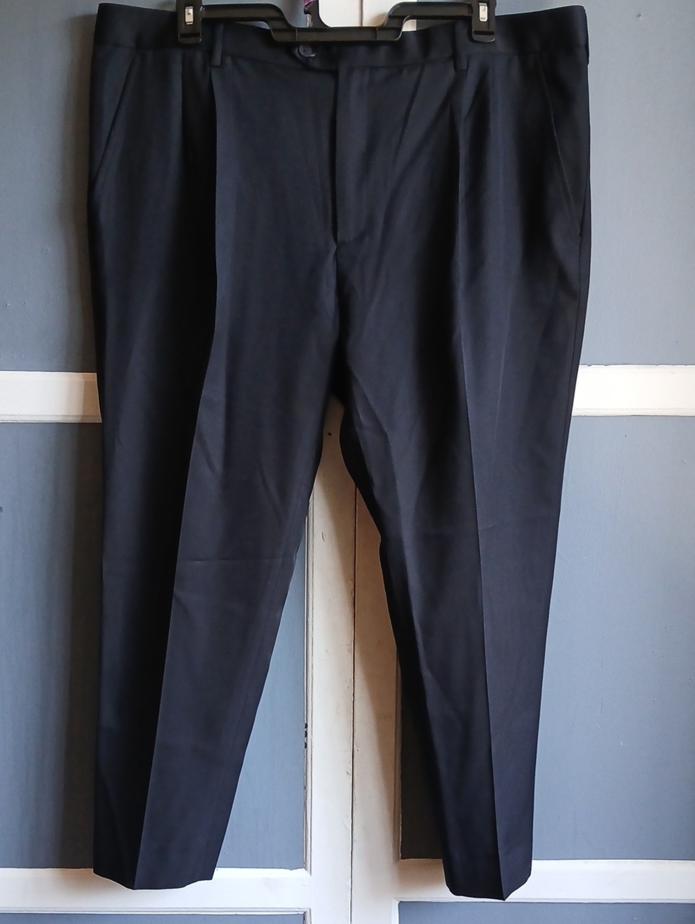 David Taylor Collection Men's Black Pleated Dress Pants